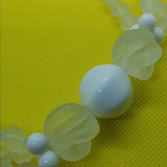 Milky white lucite beaded necklace double‎ strand - Picture 2 of 3